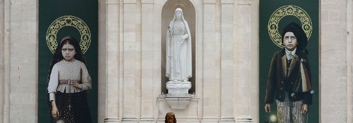 El Papa pide, desde Fátima, paz y esperanza y una movilización general "contra la indiferencia que nos hiela el corazón"