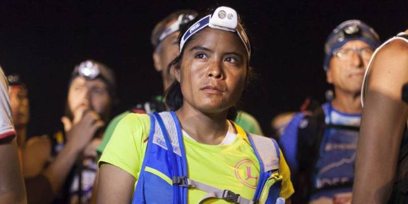La corredora rarámuri Lorena Ramírez se retira de la ultramaratón en Canarias