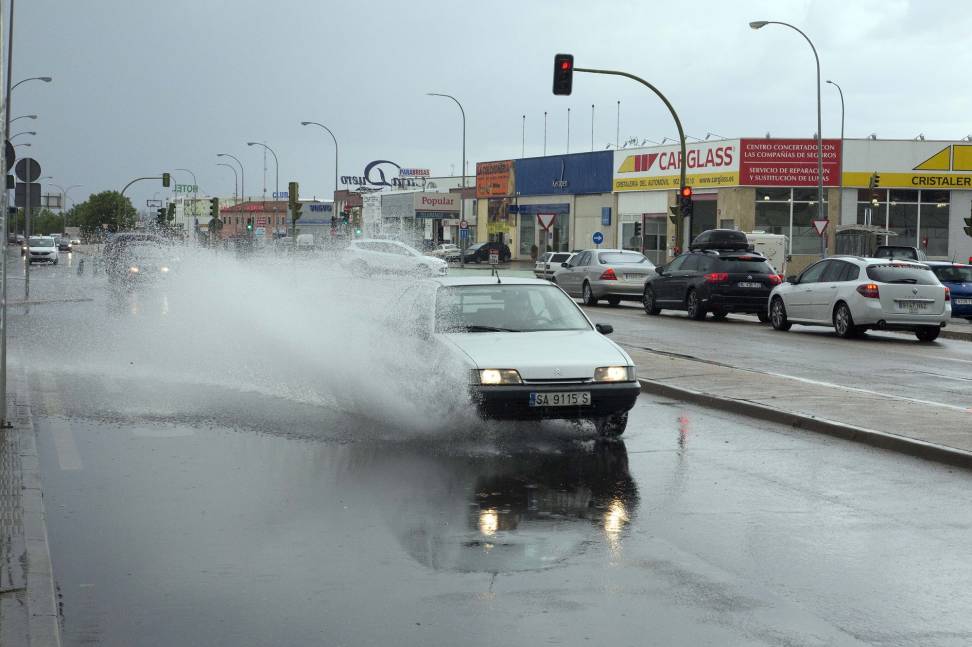 Protecci&oacute;n Civil avisa de tormentas y vientos de hasta 80 kil&oacute;metros por hora en 6 provincias