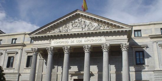 Los diputados podr&aacute;n tener un trabajo adem&aacute;s de estar en el Congreso