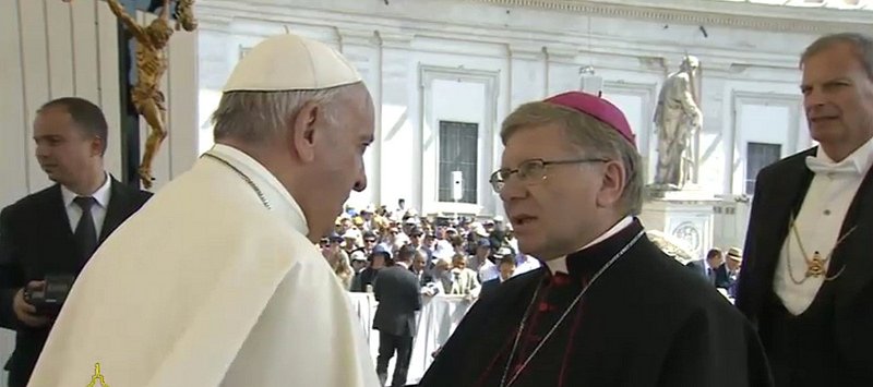 La v&iacute;ctima de abusos de Astorga reclama a la di&oacute;cesis 300.000 euros por da&ntilde;os y perjuicios