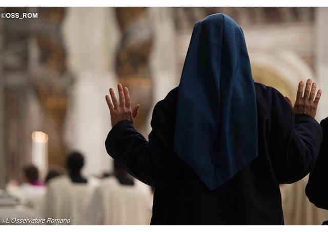 Agreden a una religiosa en Granada "por ser monja"