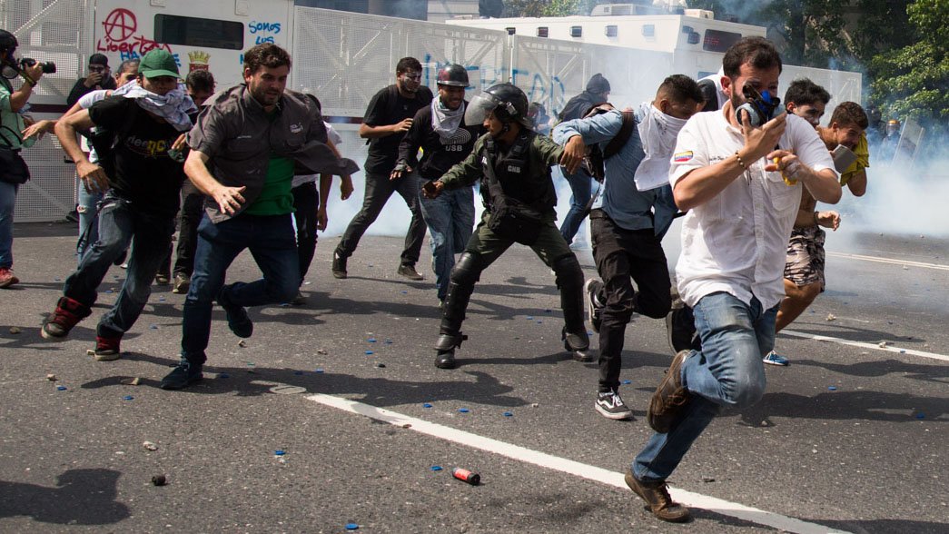 Asalto al poder y violencia pol&iacute;tica