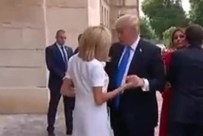 [V&Iacute;DEO] Trump 'piropea' con descaro a la esposa de Emmanuel Macron ante Melania