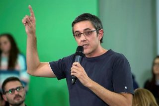 Eduardo Madina se harta de los vaivenes podemitas de S&aacute;nchez y deja su esca&ntilde;o con un elegante portazo