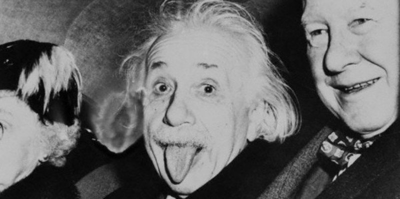 &iquest;Quieres saber que historia hay detr&aacute;s de la ic&oacute;nica foto de Einstein con la lengua fuera?