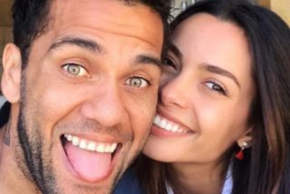 Dani Alves y Joana Sanz.