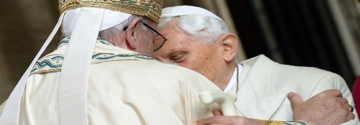 Ganswein: "Algunos est&aacute;n tratando de utilizar a Benedicto XVI en su lucha contra Francisco"