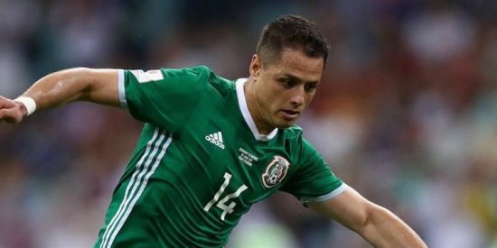 Prensa inglesa vincula a 'Chicharito' con un grande de la Premier League