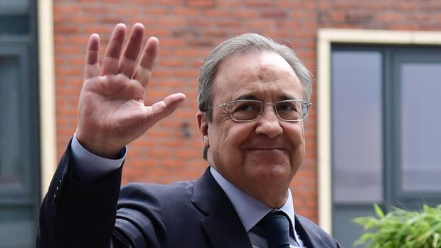 Los dos jugadores que se 'ofrecen' al Real Madrid a última hora (Florentino Pérez toma nota)