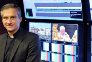 Mons. Vigan&oacute;: "El Papa tiene la capacidad de redefinir los c&oacute;digos y las formas de comunicaci&oacute;n"