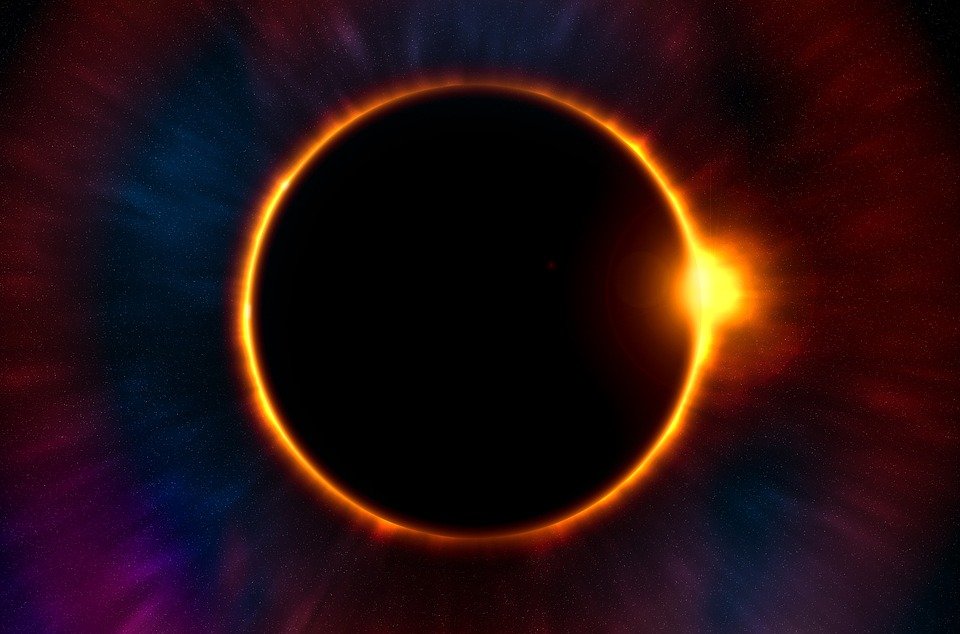 Vive ahora mismo en directo el gran Eclipse del siglo
