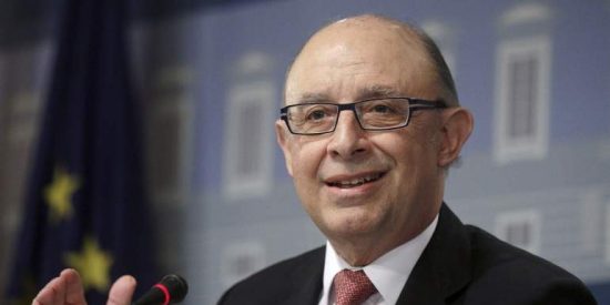 La Generalitat se la envaina y remite a Montoro la lista semanal de gastos pendientes