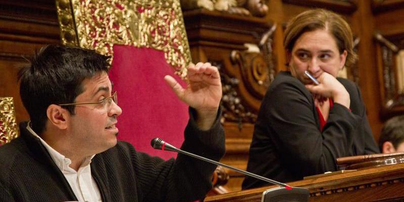 Ada Colau se 'acojona' y no ceder&aacute; locales en Barcelona si Puigdemont no le da garant&iacute;as