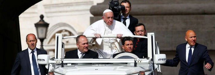 El Papa pide que se cuide a los más pobres de "la exposición a los riesgos y a las calamidades naturales"