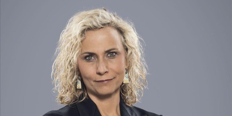 Mònica Terribas recula, se come sus amenazas y casi mira con cariño a Mariano Rajoy