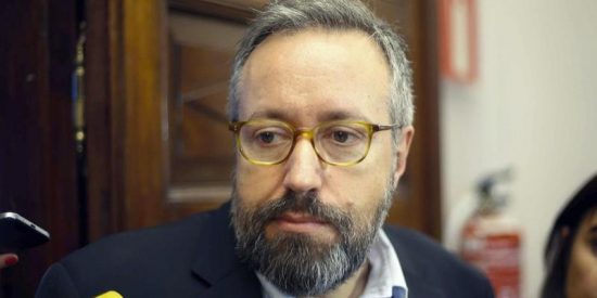 Girauta la monta en Twitter con sus contundentes palabras sobre la escuela catalana