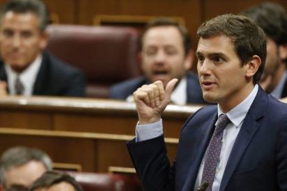 Pablo Iglesias y los nacionalistas convierten a Albert Rivera en su enemigo n&uacute;mero uno
