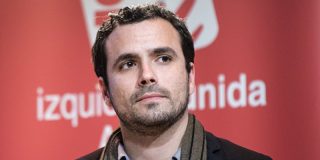 El bobo Alberto Garz&oacute;n ataca a la Polic&iacute;a Nacional por estar a favor de la unidad de Espa&ntilde;a
