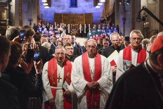 "Pedimos perd&oacute;n por las formas en que los cristianos se han ofendido unos a otros"