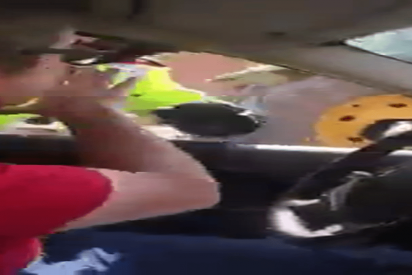 Esto es lo que te puede hacer un Mosso si te quejas de los independentistas