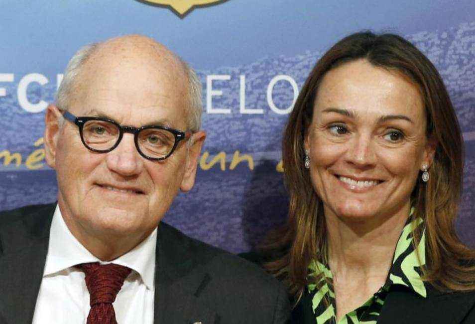 A la reina de Coca-Cola le tiembla el trono por culpa de su marido independentista