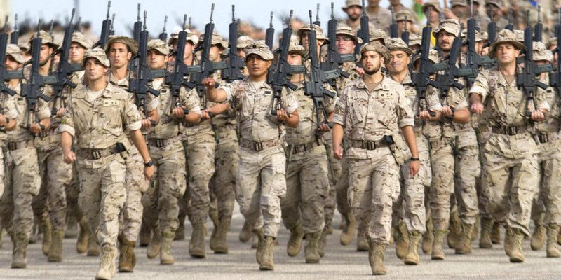 El Ej&eacute;rcito espa&ntilde;ol presta apoyo log&iacute;stico a polic&iacute;as y guardias civiles en Catalu&ntilde;a