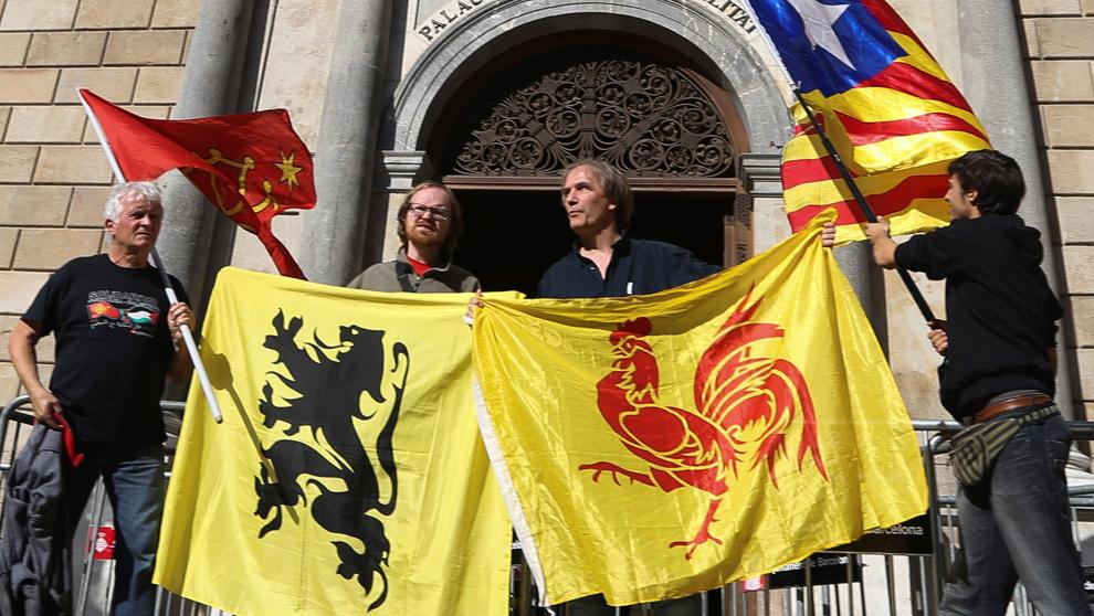 La soberana hostia del Parlamento de Flandes que borra la sonrisa al chulo de Puigdemont