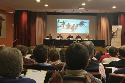 El obispo de M&aacute;laga admite que "en la Iglesia hacemos procedimientos de 'clonaci&oacute;n'" de los fieles