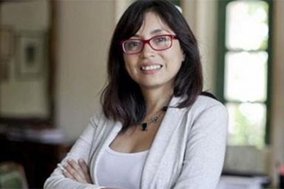 Rommy Arce celebra como una 'hooligan' que Colau rompa con el PSC sin darse cuenta que ella mantiene el carguito gracias a los socialistas