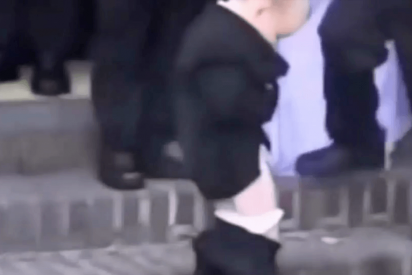 El que con ni&ntilde;os se acuesta...