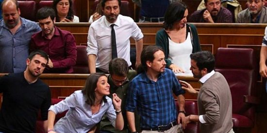 Iglesias y Espinar purgan Podemos de 'radicales' y cabrean al sector 'anticapitalista'