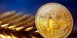 Bitcoin: El valor de la criptomoneda supera el bill&oacute;n de d&oacute;lares