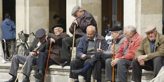 Un drama de un jubilado de 95 a&ntilde;os, obligado a pagar 17.000 euros de la factura de agua de los okupas de su casa