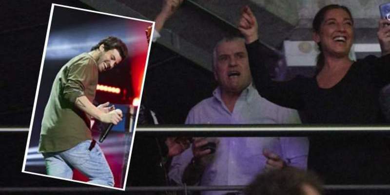 Luis B&aacute;rcenas intenta olvidar penas judiciales en el concierto de Taburete, el grupo de su hijo Willy