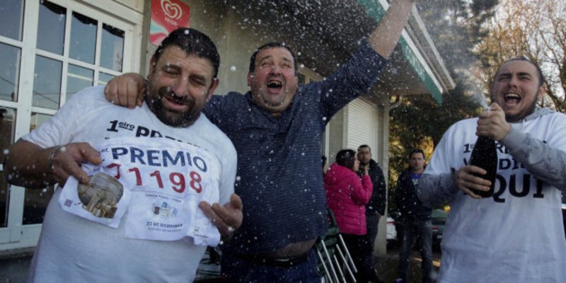 ¿Habías visto la heladora reacción de este tipo al enterarse de que ha ganado el Gordo?