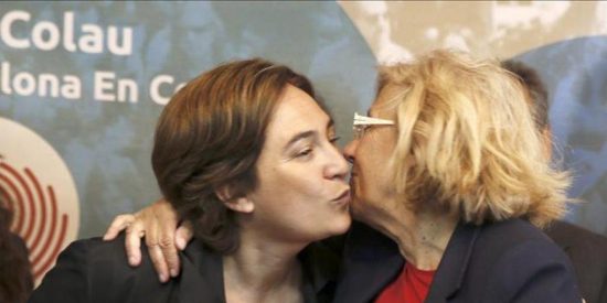 El declive de Colau y Carmena hace temer a Pablo Iglesias una catástrofe y su fin
