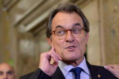 Los 'indepes' catalanes van cuesta abajo, de culo y sin frenos