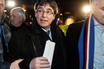 La cochina artima&ntilde;a de Puigdemont para ser detenido y que ha destapado el juez Llarena