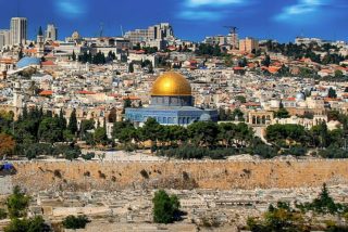 Patriarca y Custodio: "No teman venir a Jerusal&eacute;n"