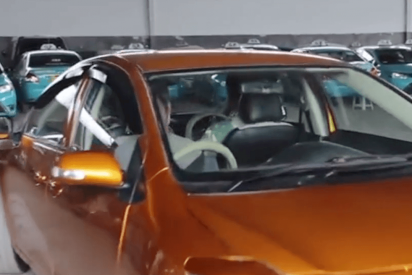 El incre&iacute;ble coche de dos frentes