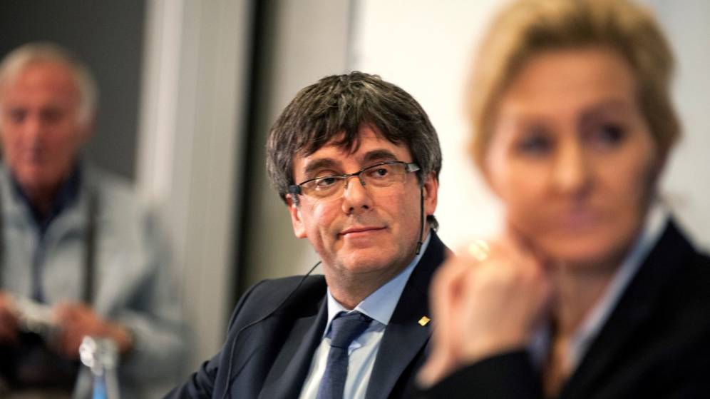 Antonio Burgos: "Que un Parlamento auton&oacute;mico proponga como presidente a un sedicioso, cobard&oacute;n pr&oacute;fugo de la Justicia, es una desgracia"