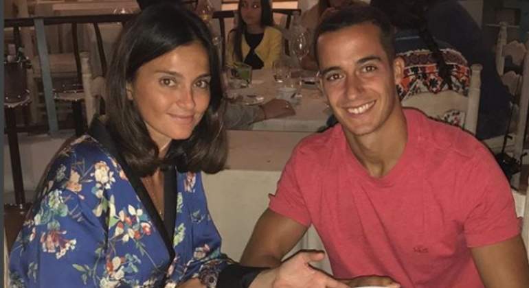 El futbolista Lucas V&aacute;zquez y Macarena Rodr&iacute;guez esperan su primer hijo
