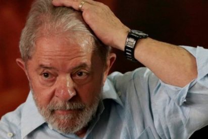 El juez ordena retirarle el pasaporte a Lula Da Silva y le prohíbe salir de Brasil
