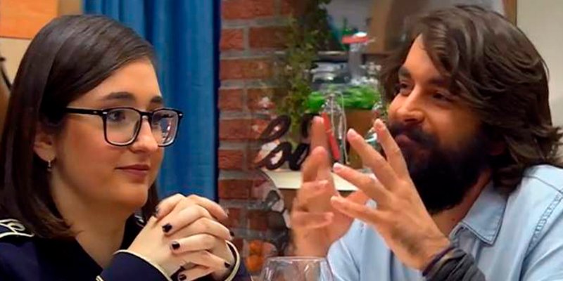 'First Dates': Planta a su cita por desconocer 'La vida es sueño'
