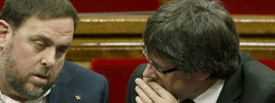 Luis Ventoso se cachondea de Junqueras: "Verle como la alternativa cabal a Puigdemont es como curar la gripe con una neumon&iacute;a"