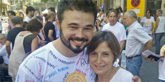 Recital de palos a Gabriel Rufi&aacute;n y, de propina, a Forcadell por su rid&iacute;cula foto en Twitter
