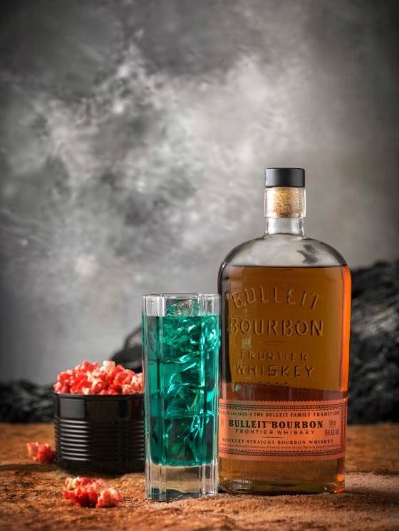 Bulleit Bourbon te propone celebrar el estreno de la película más esperada del año con un magnifico cóctel y unas buenas palomitas