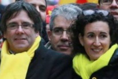 Puigdemont y Rovira pactan una Mesa independentista e intentar la skype-investidura