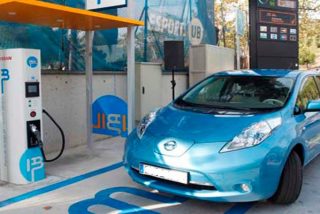Coche el&eacute;ctrico: &iquest;Sabes de cu&aacute;ntos puntos de recarga dispondr&aacute;s en Espa&ntilde;a en 2019?